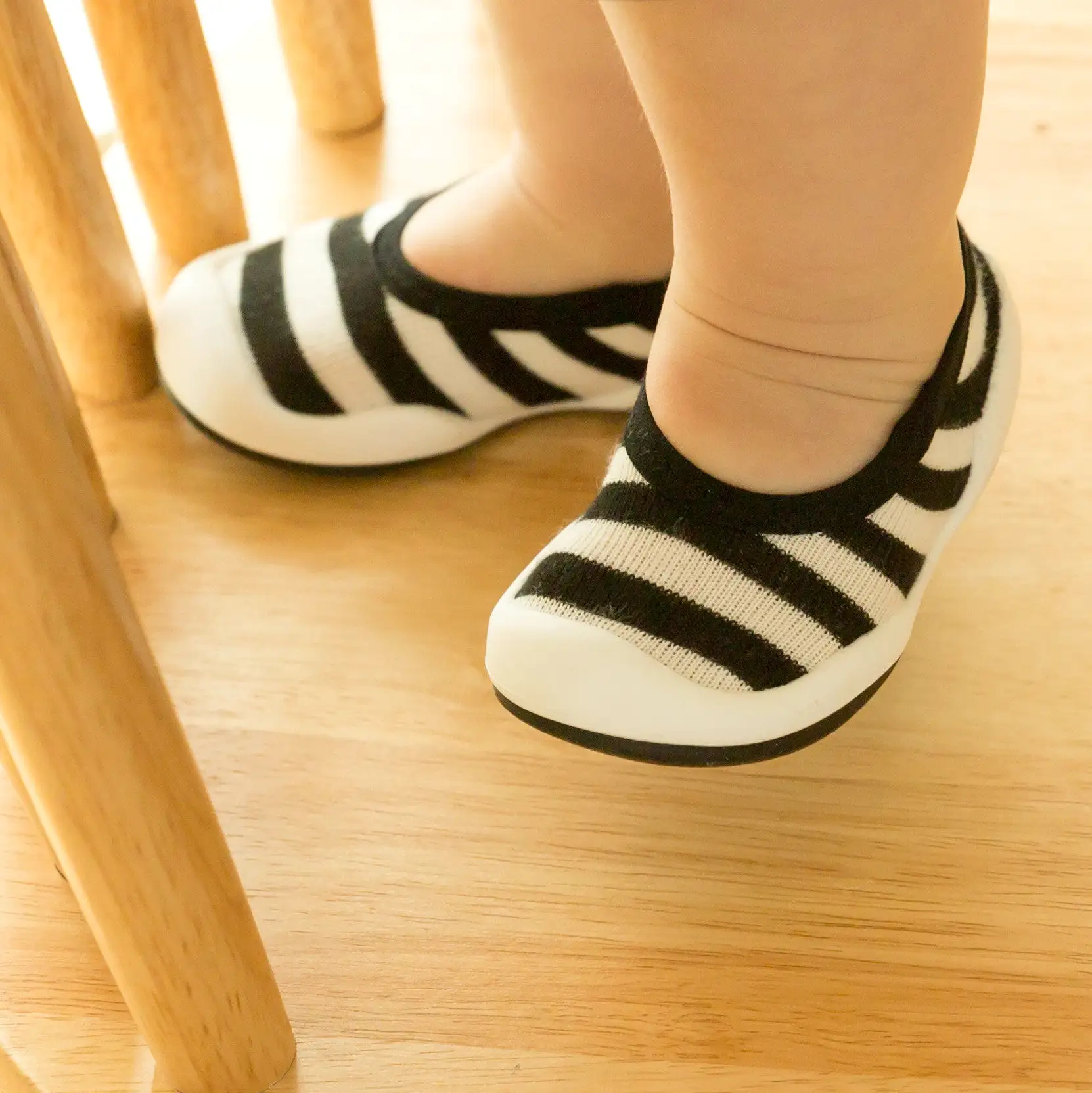 Komuello Baby Shoes - Flat - Black Stripe