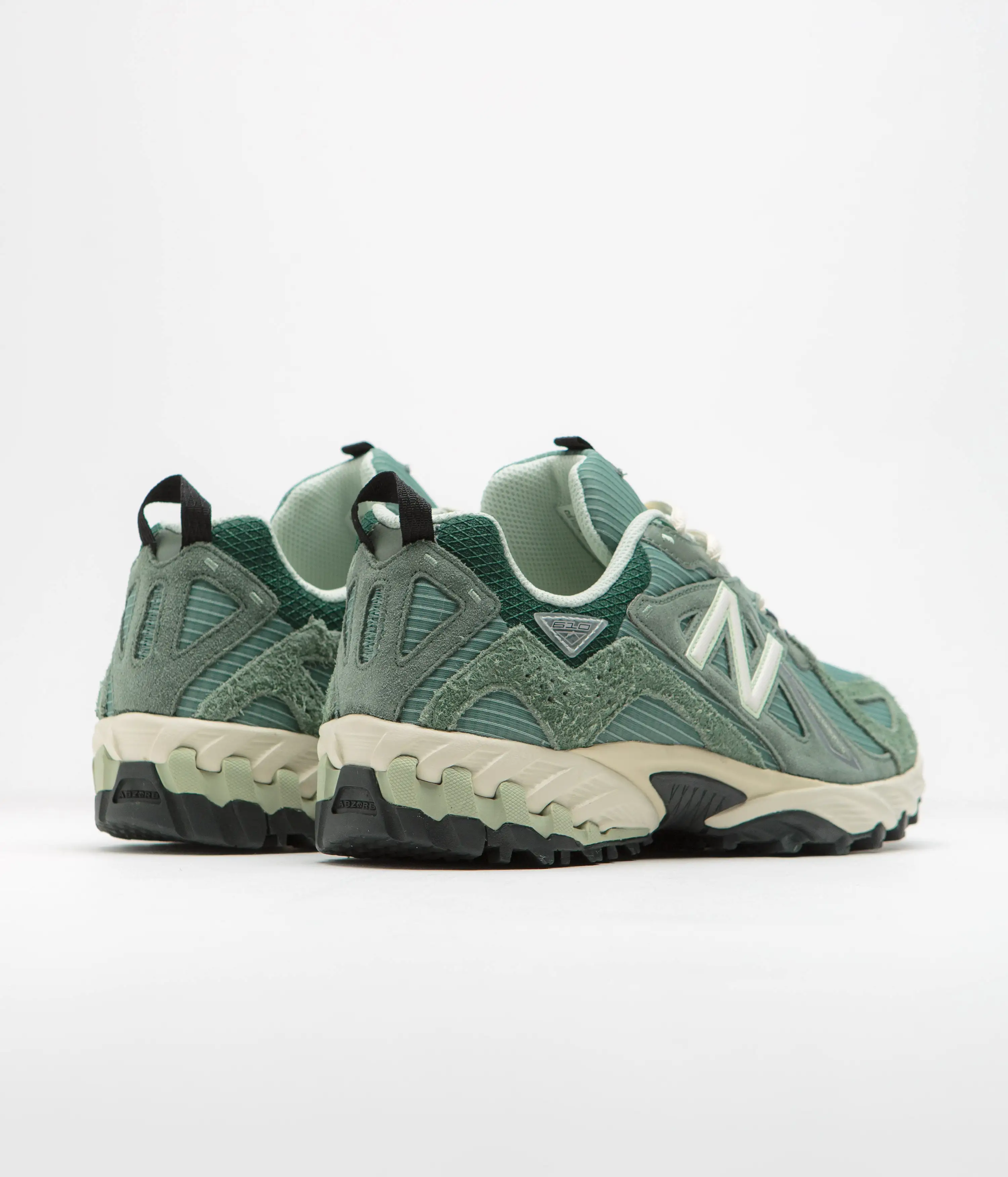 New Balance 610 Shoes - Green / Natural Mint