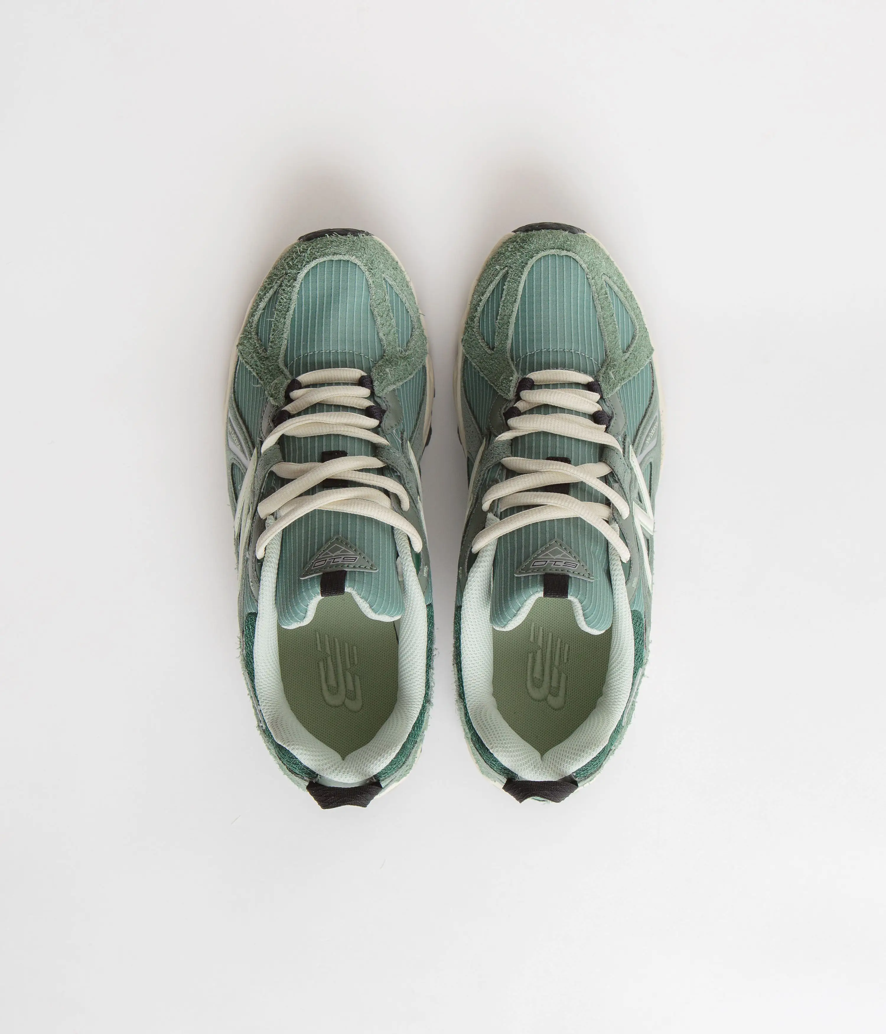 New Balance 610 Shoes - Green / Natural Mint