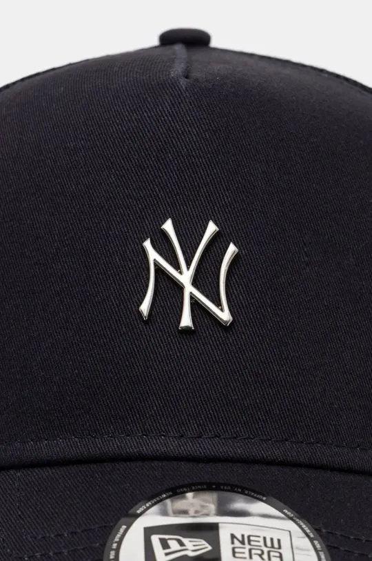 New Era baseball cap METALLIC TRUCKER NEW YORK YANKEES navy blue color with an application 60565182