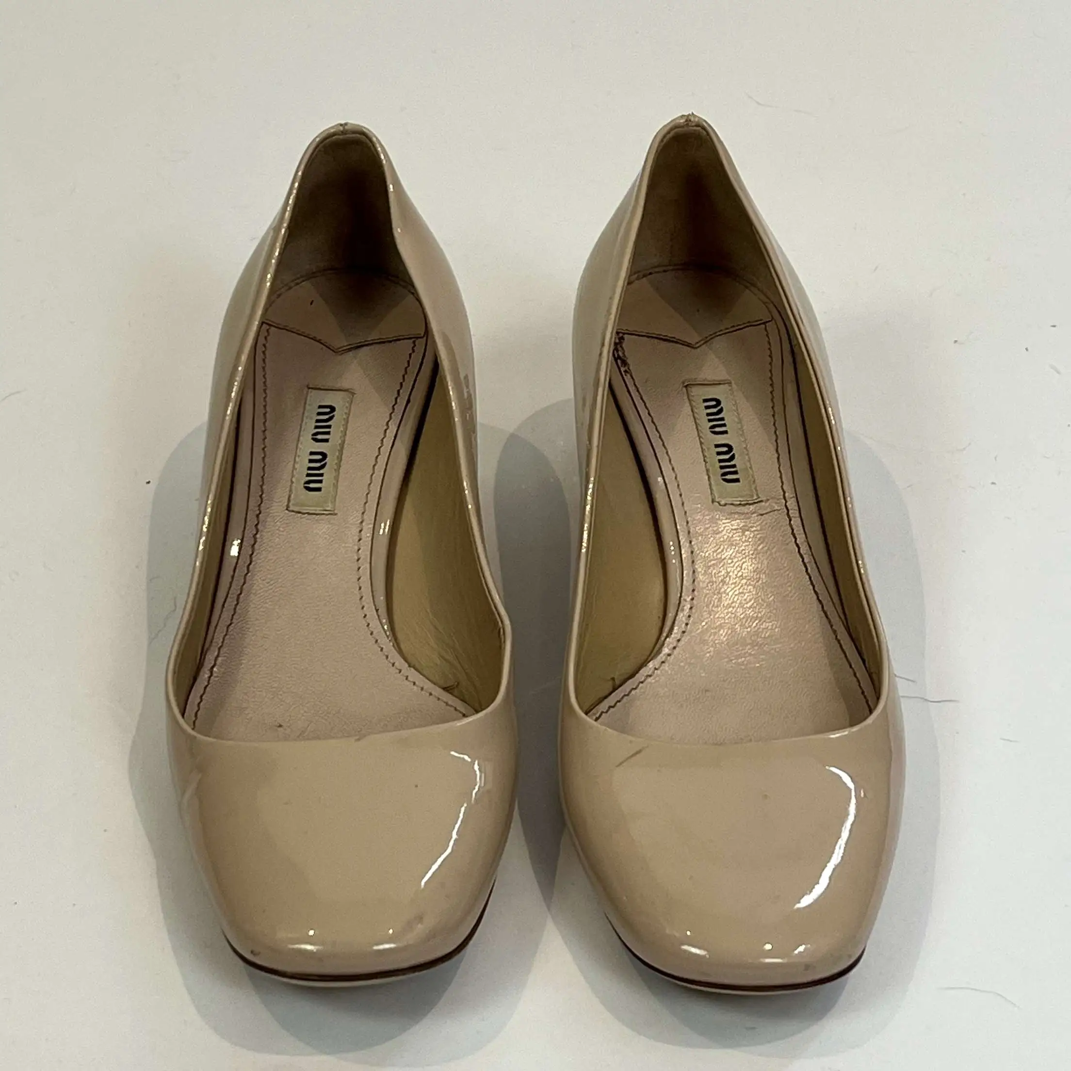 Repetto Cream Patent Leather Block Heel Pumps 39.5